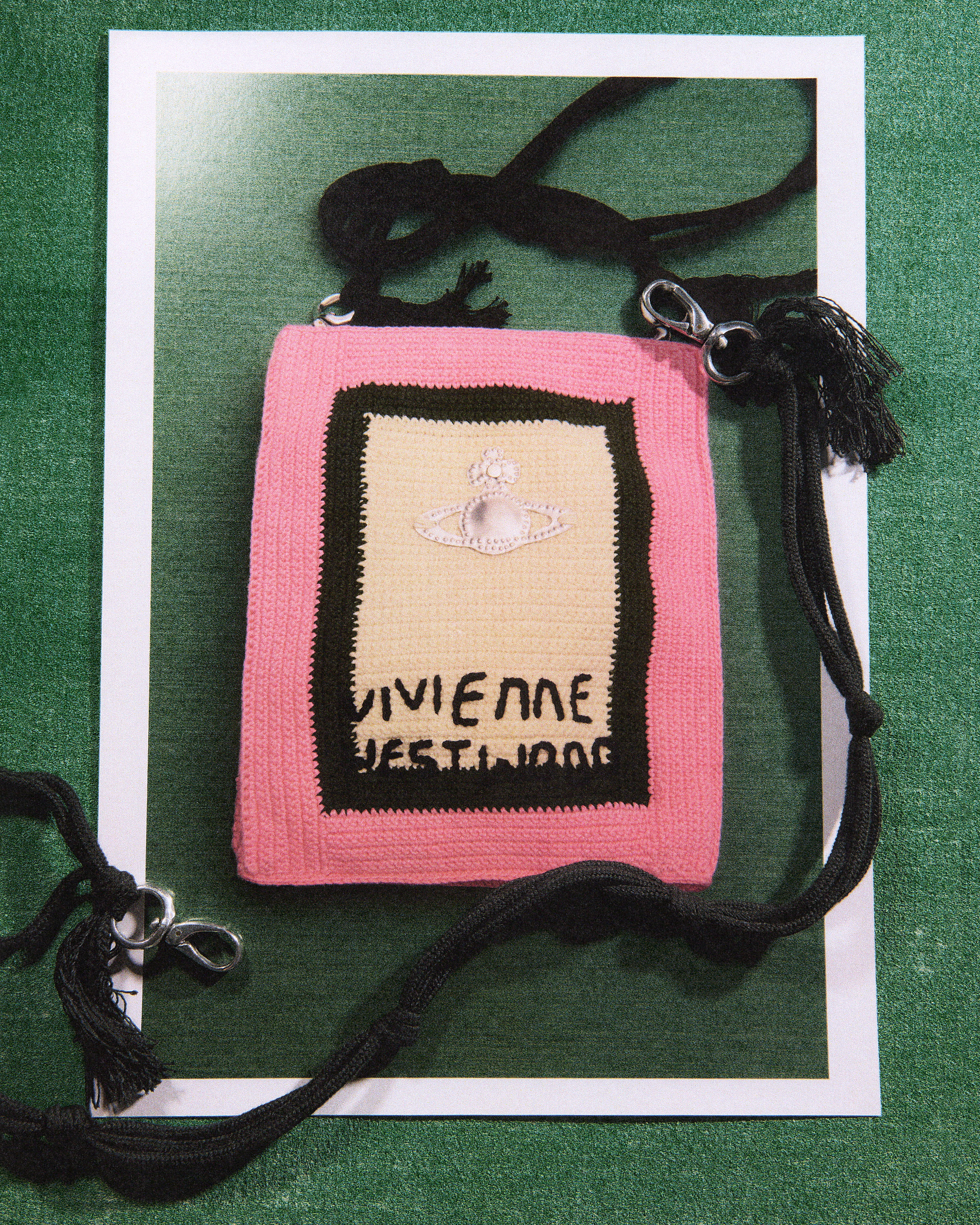 Mia Le Journal - Offline Issue w/ Sara Zanoni